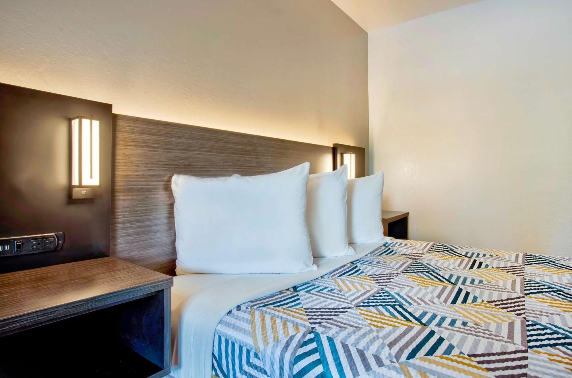 Motel 6-Salem, Or - Expo Center المظهر الخارجي الصورة