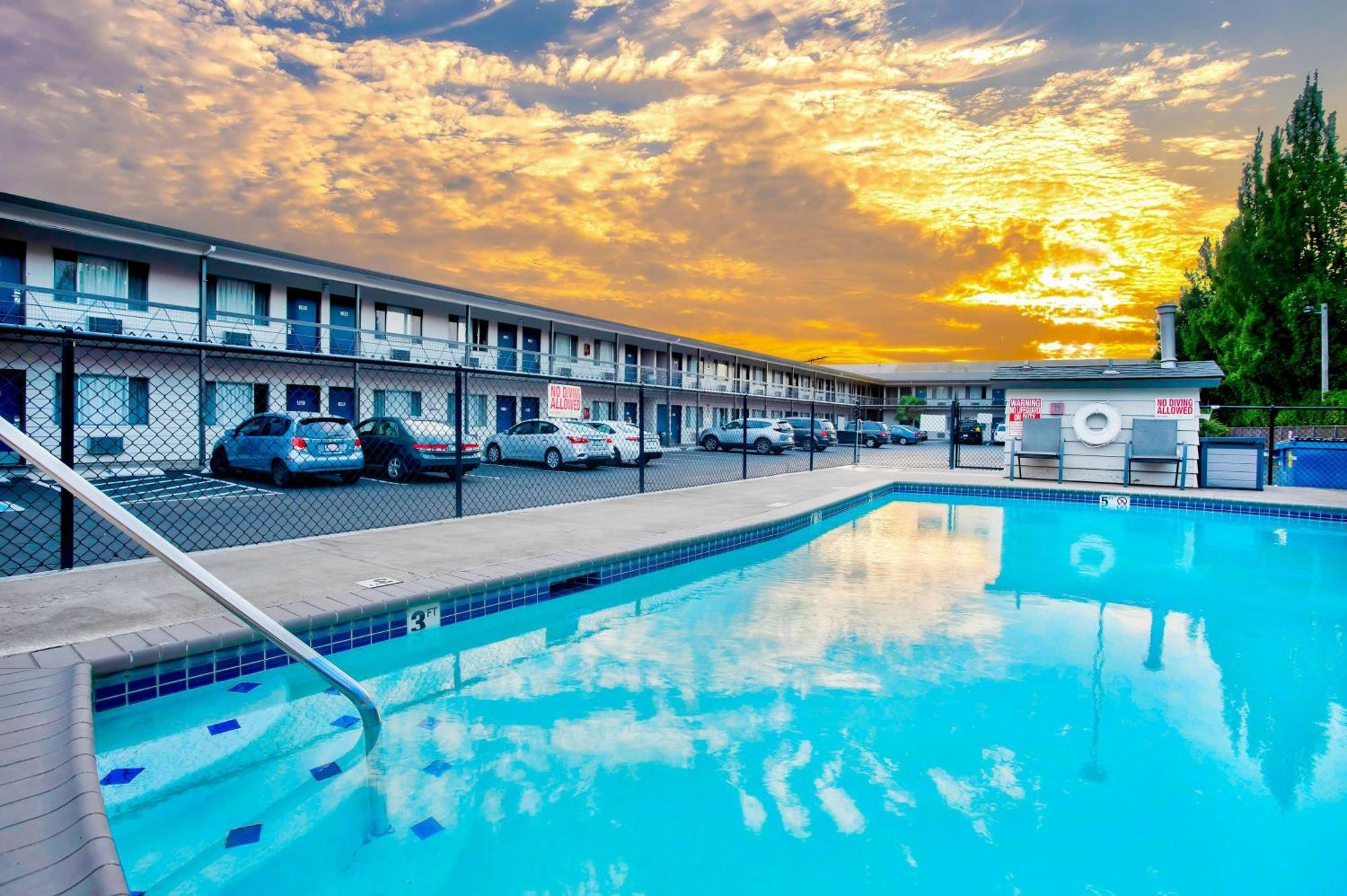 Motel 6-Salem, Or - Expo Center المظهر الخارجي الصورة