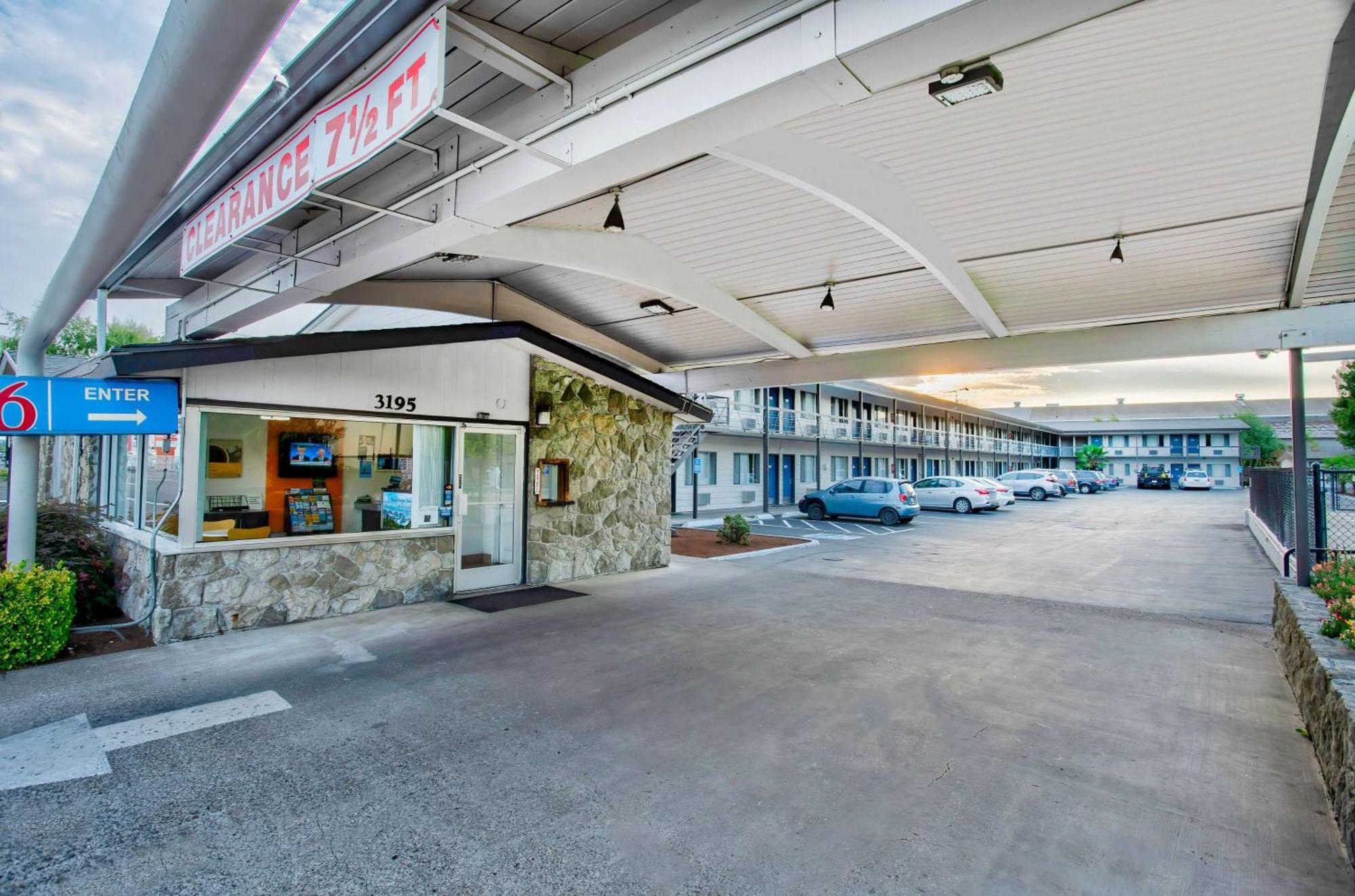 Motel 6-Salem, Or - Expo Center المظهر الخارجي الصورة