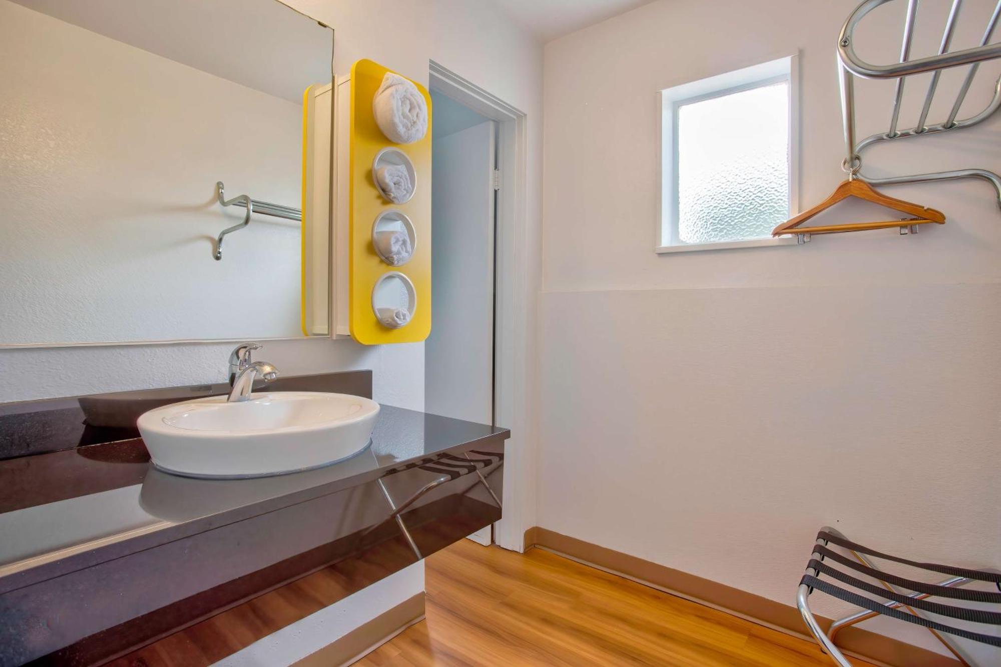 Motel 6-Salem, Or - Expo Center المظهر الخارجي الصورة