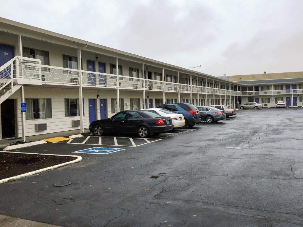 Motel 6-Salem, Or - Expo Center المظهر الخارجي الصورة