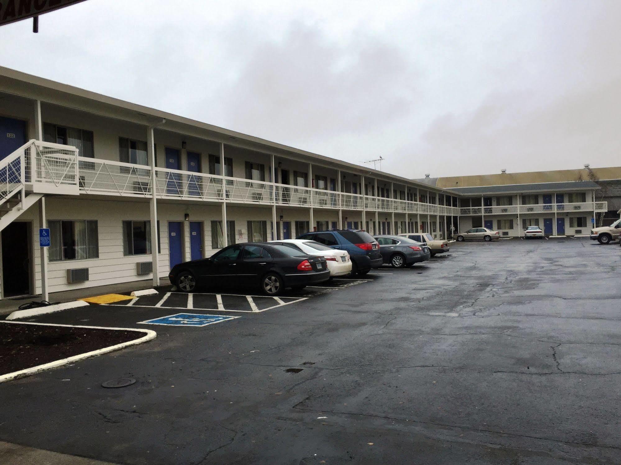 Motel 6-Salem, Or - Expo Center المظهر الخارجي الصورة